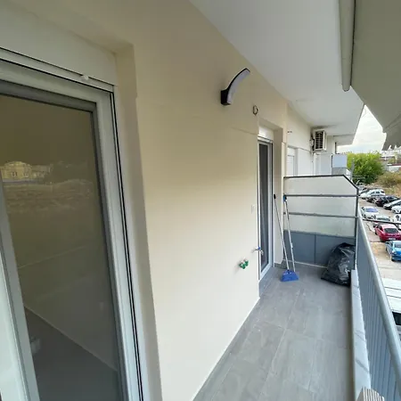 Bright And Comfortable In Apartament Saloniki