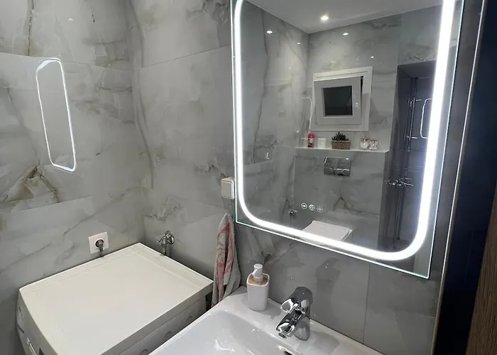 Bright And Comfortable In Apartman *